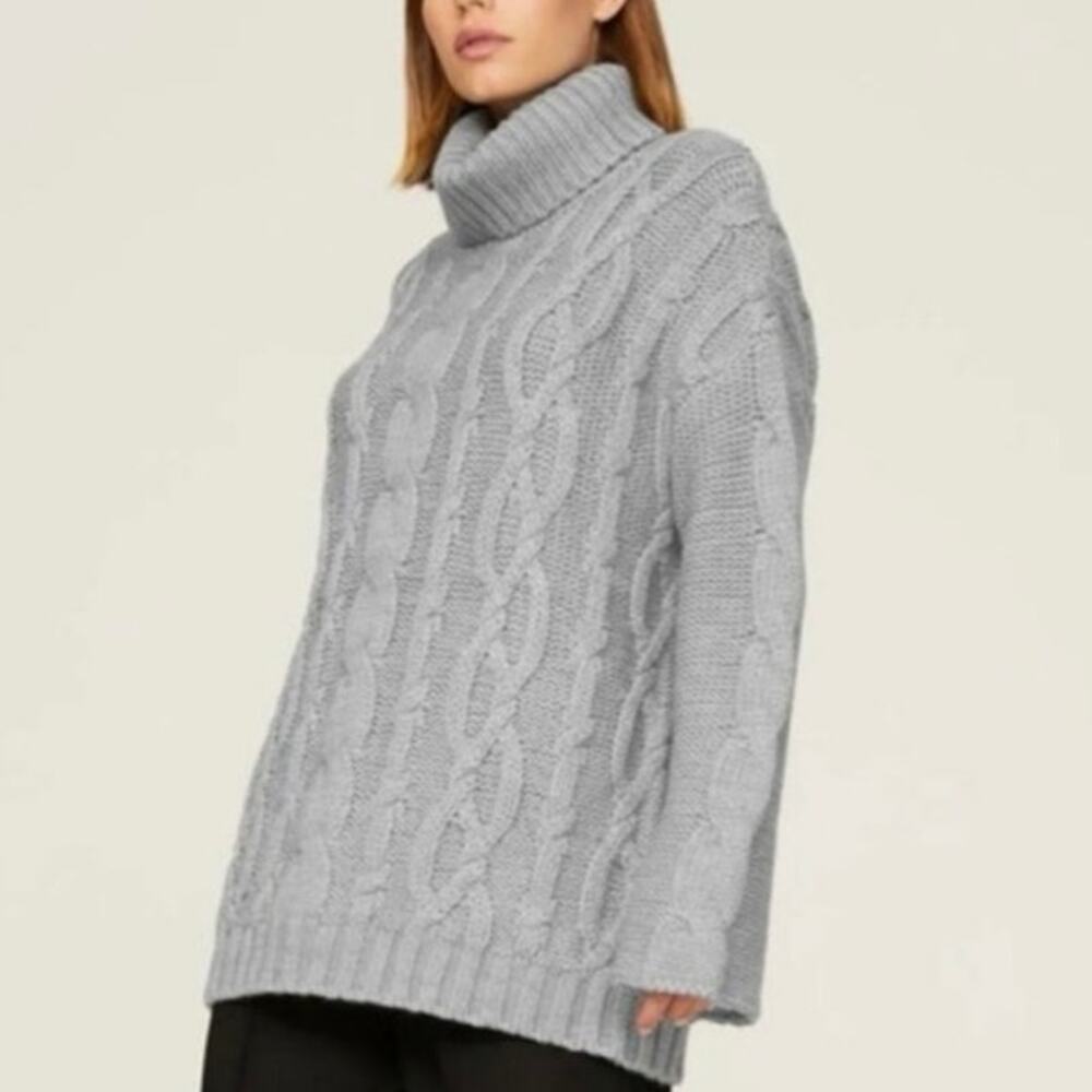 arina Moscone Collective Oversized Turtleneck Pullover Sweater M